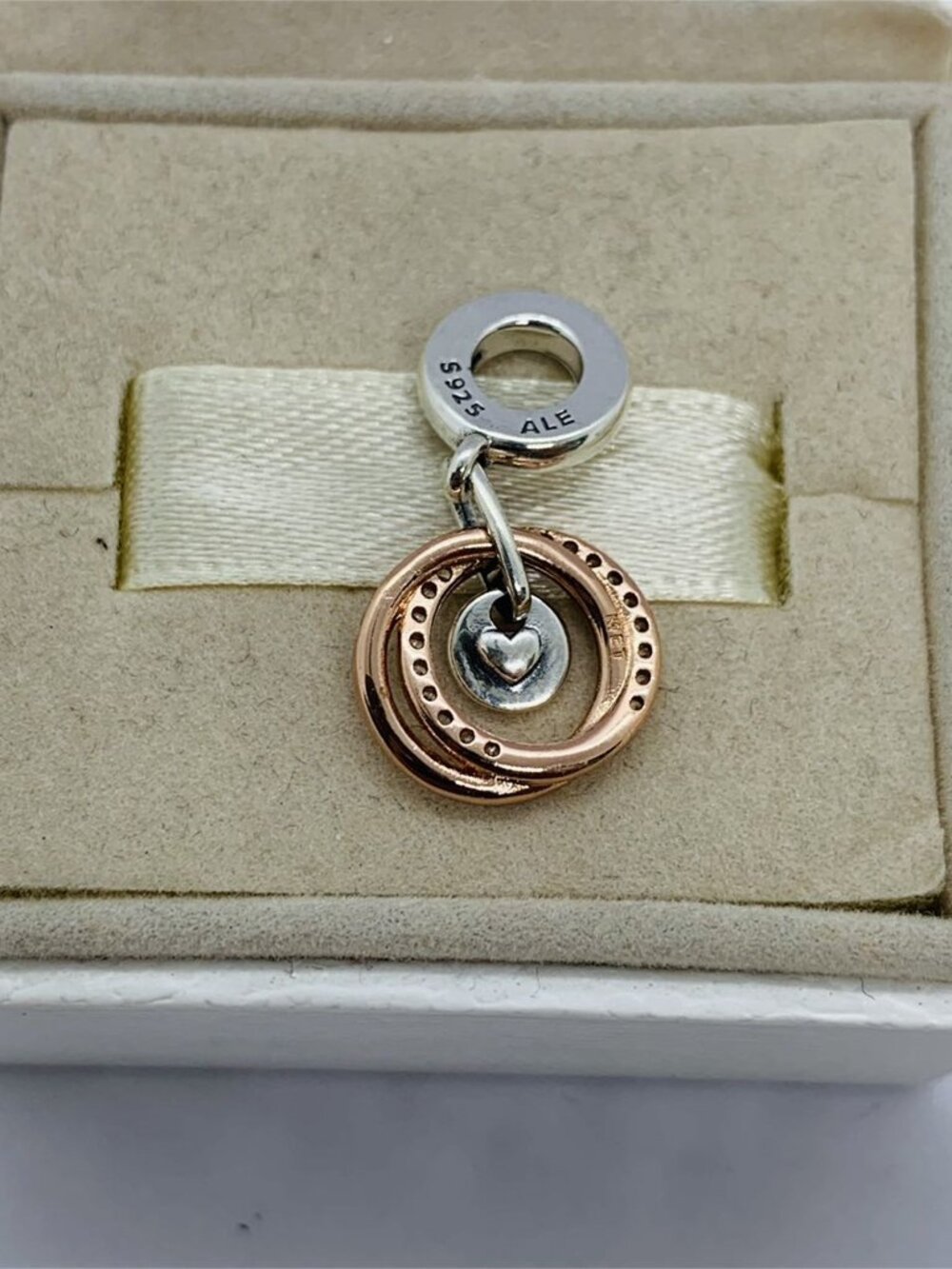 ✨🔥Pandora FAMILY ALWAYS ENCIRCLED DANGLE CHARM - ROSE Gold
